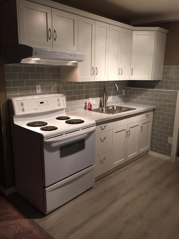Newly Renovated Basement Suite! Lethbridge Exterior photo