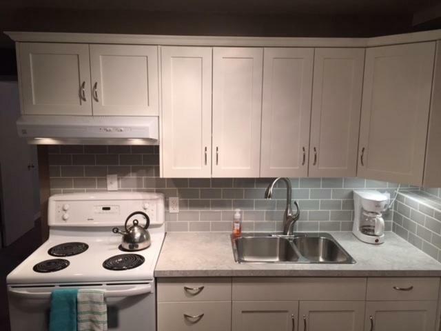 Newly Renovated Basement Suite! Lethbridge Exterior photo